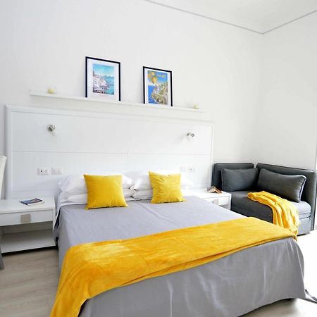 La Terrazza Family Holidays - Sorrento Coast ซานตาเญลโล ภายนอก รูปภาพ